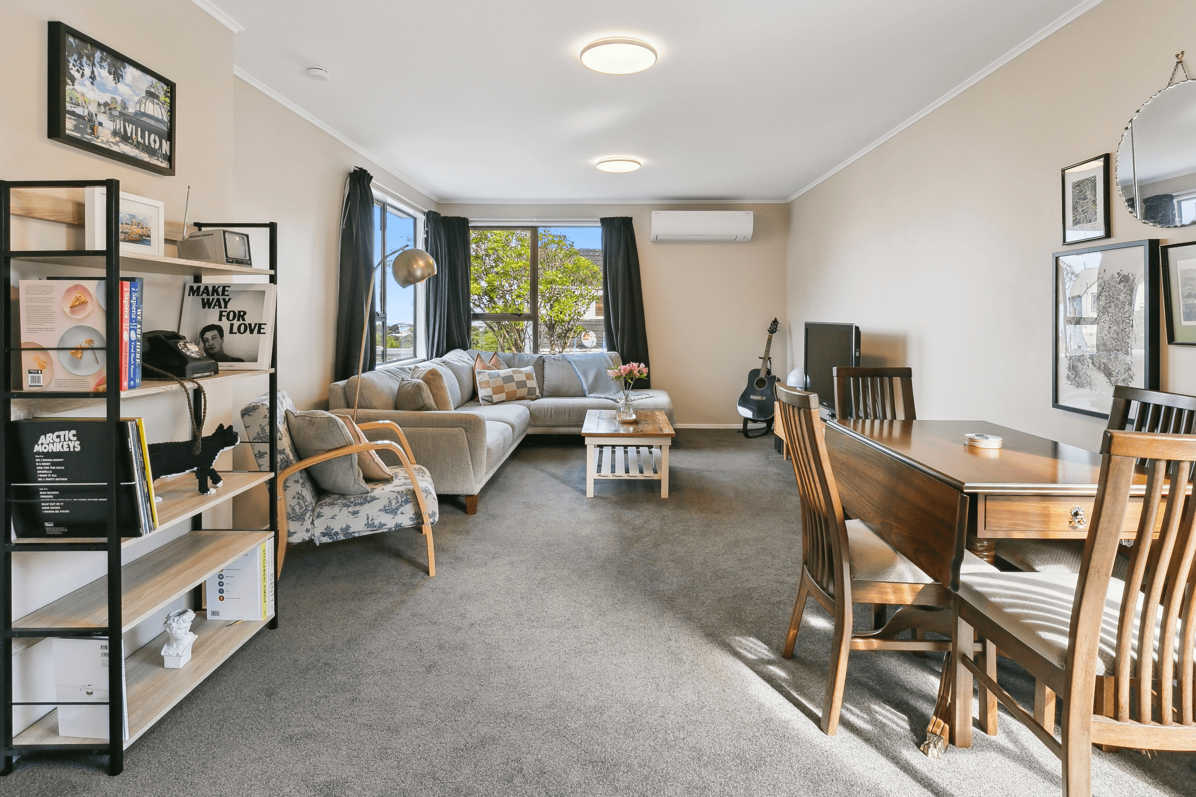5 Ladbrooke Drive, Newlands, Wellington 6037