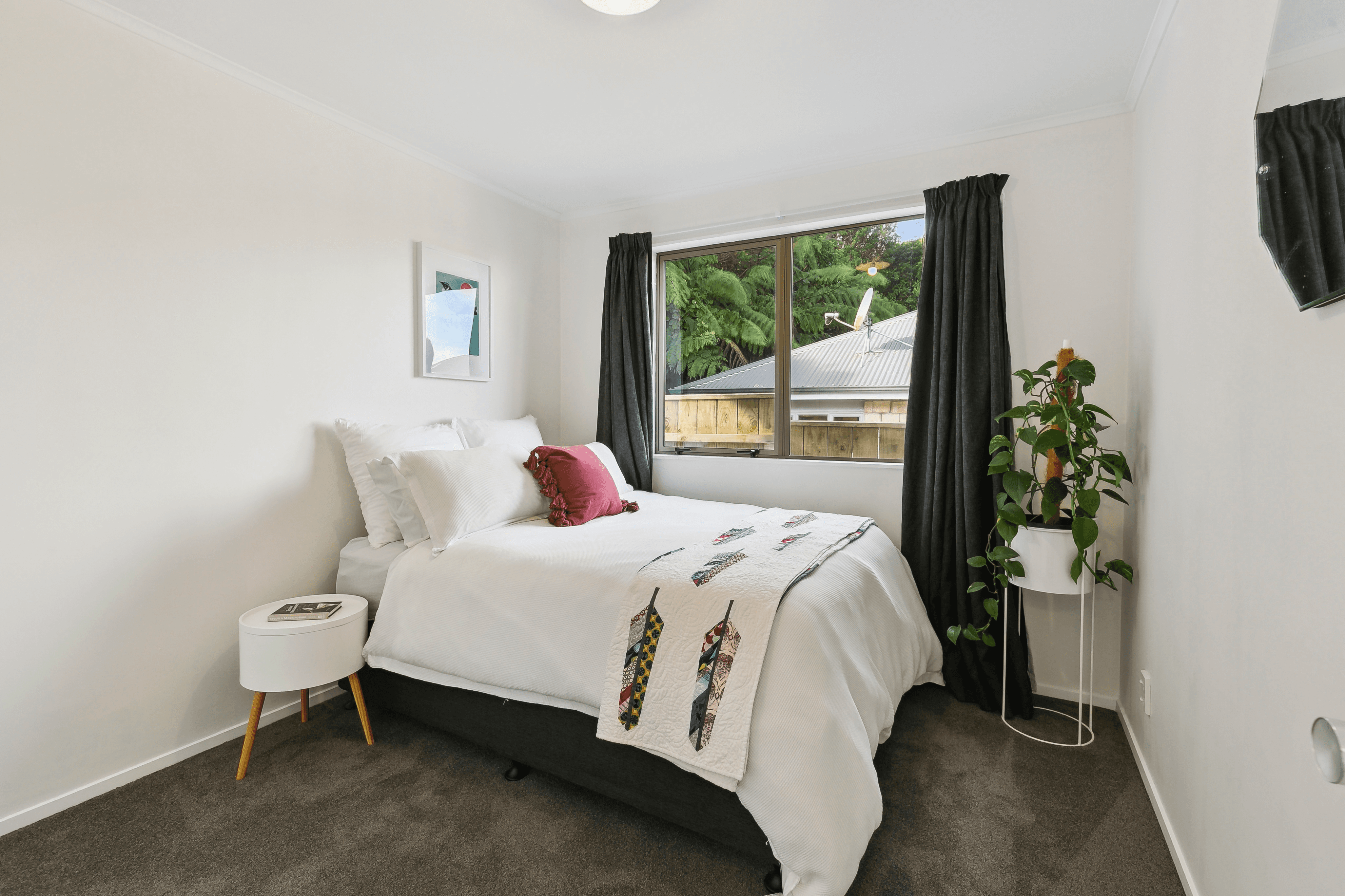 5 Ladbrooke Drive, Newlands, Wellington 6037