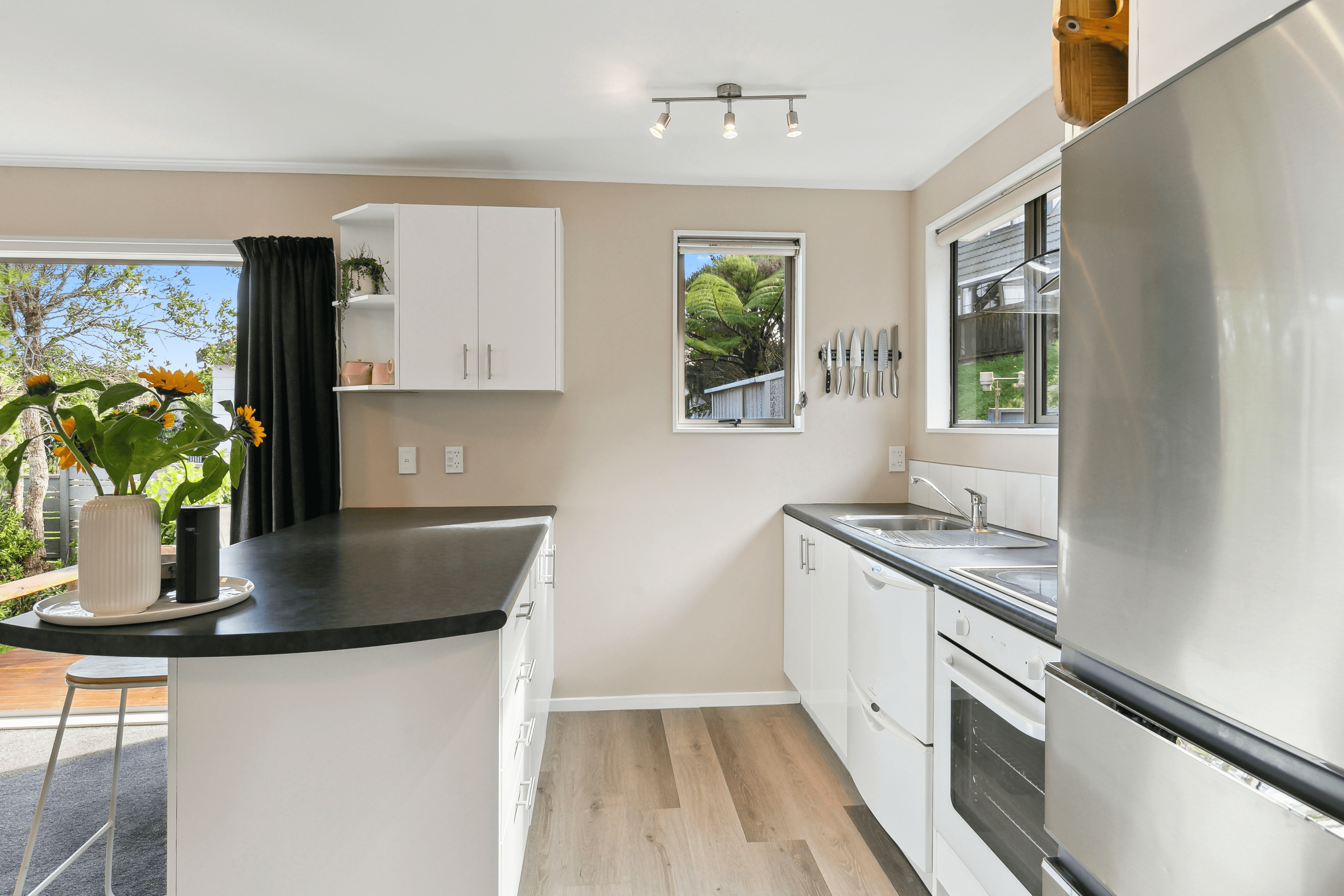 5 Ladbrooke Drive, Newlands, Wellington 6037