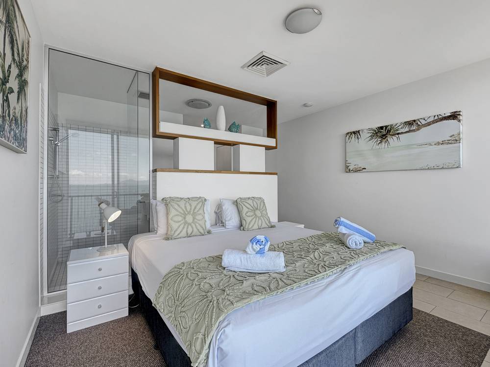 4305/146 Sooning St 'One Bright Point', Nelly Bay, QLD 4819