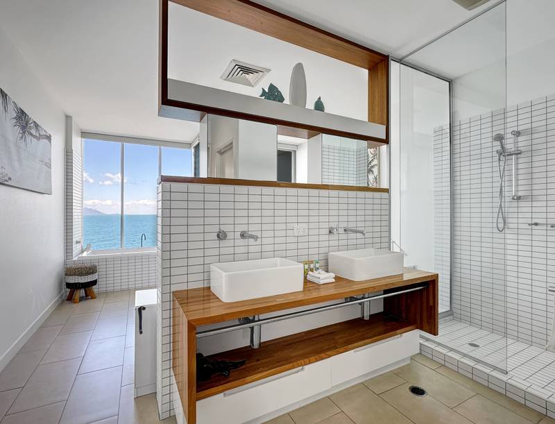 4305/146 Sooning St 'One Bright Point', Nelly Bay, QLD 4819