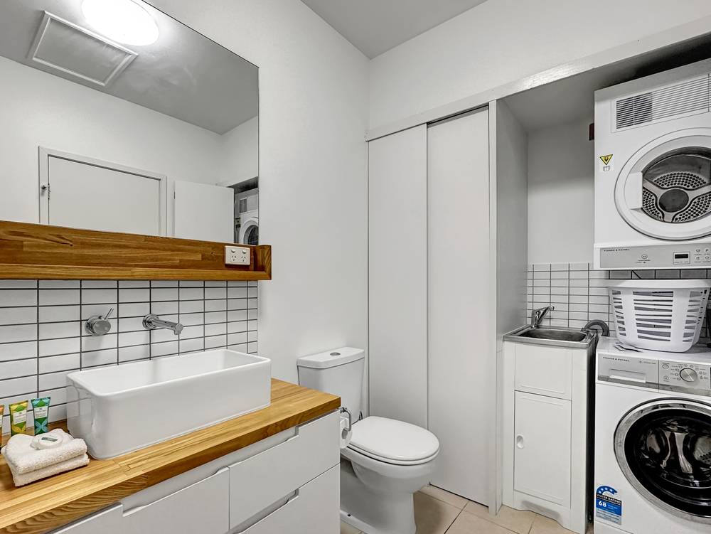 4305/146 Sooning St 'One Bright Point', Nelly Bay, QLD 4819