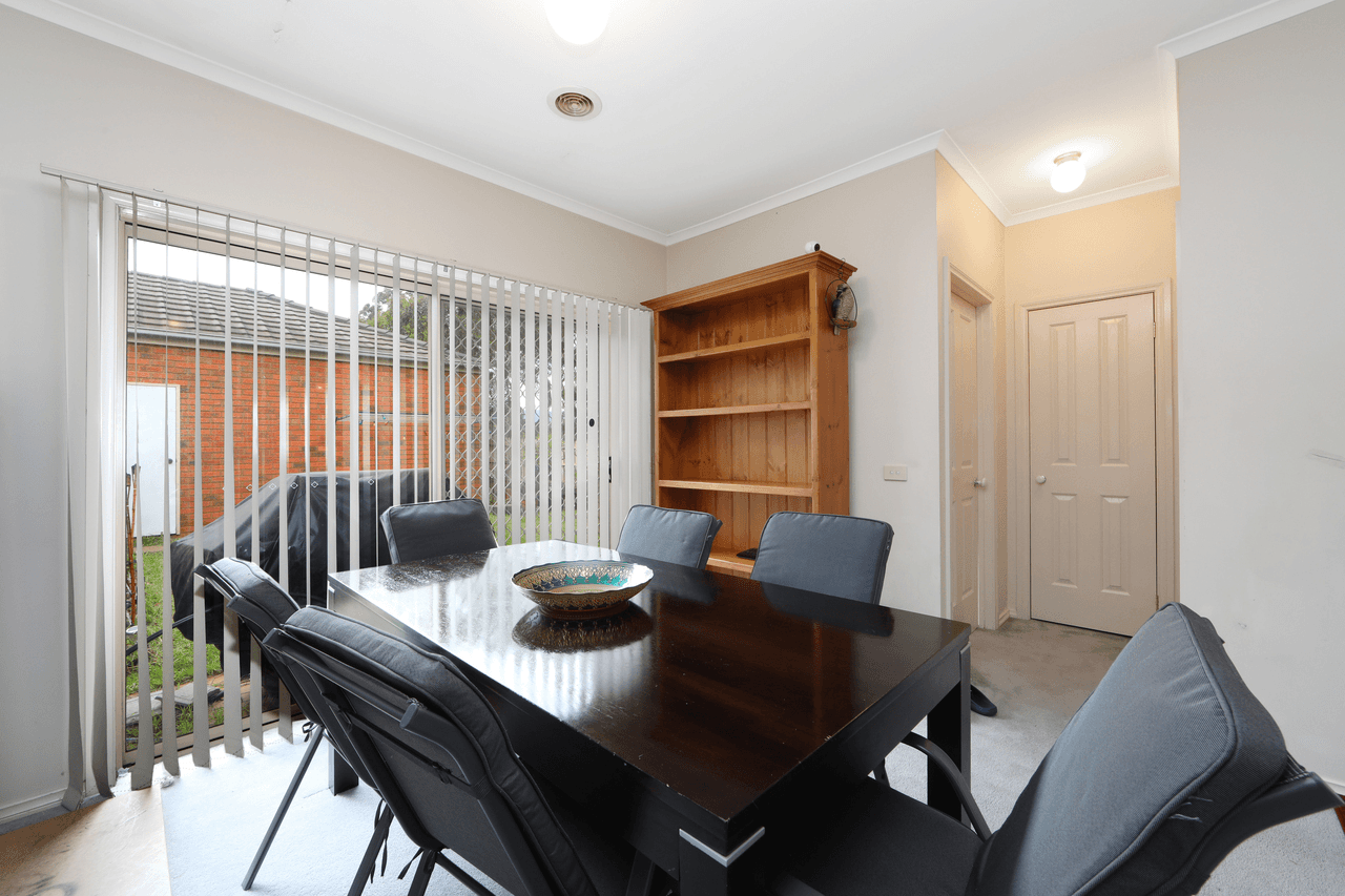 2 St Laurent Rise, KNOXFIELD, VIC 3180