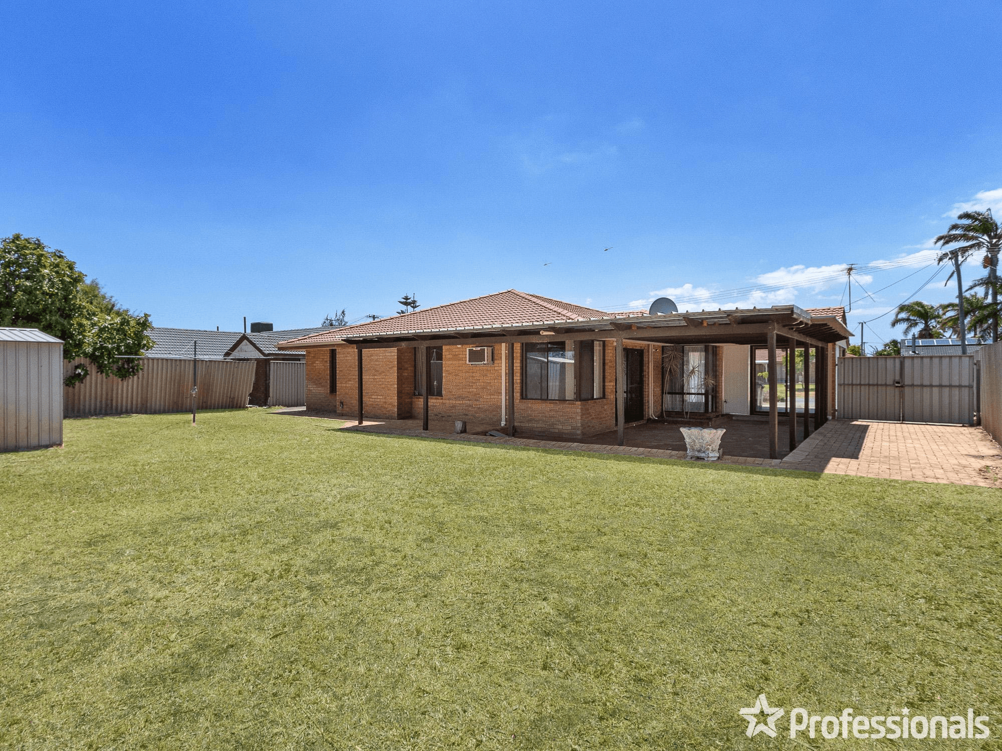 6 Kingallon Court, ROCKINGHAM, WA 6168