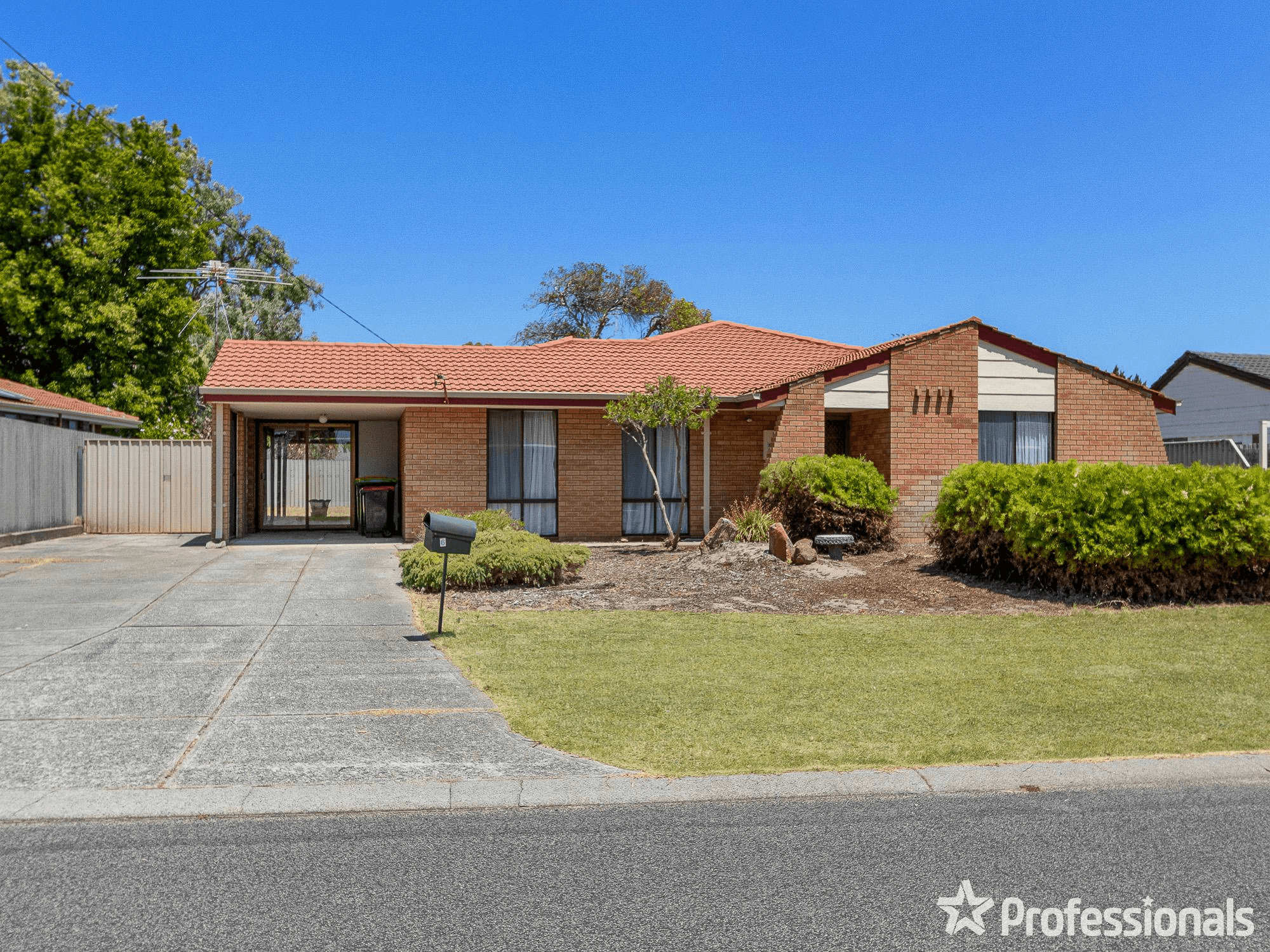 6 Kingallon Court, ROCKINGHAM, WA 6168