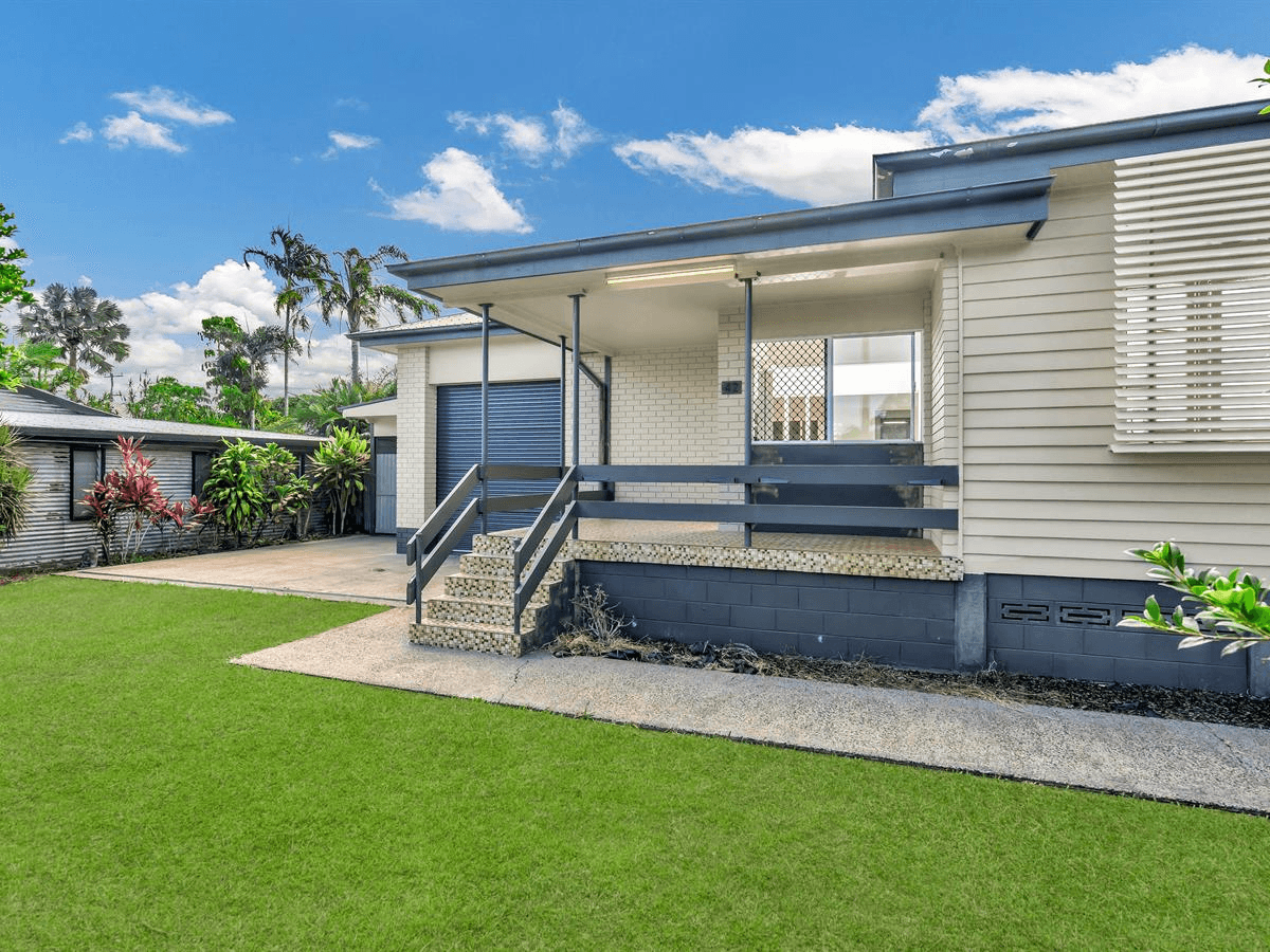 42 HICKORY Street, GOONDI BEND, QLD 4860