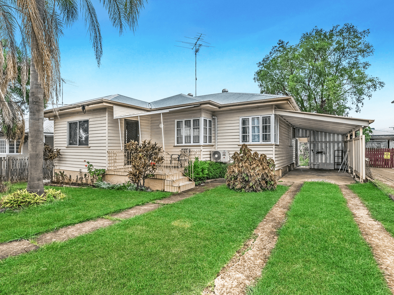 25 Briggs Road, IPSWICH, QLD 4305