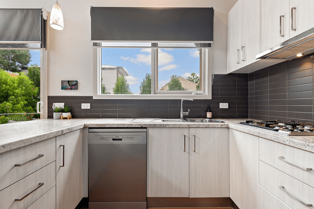 2/21 Belle Cres, MORDIALLOC, VIC 3195