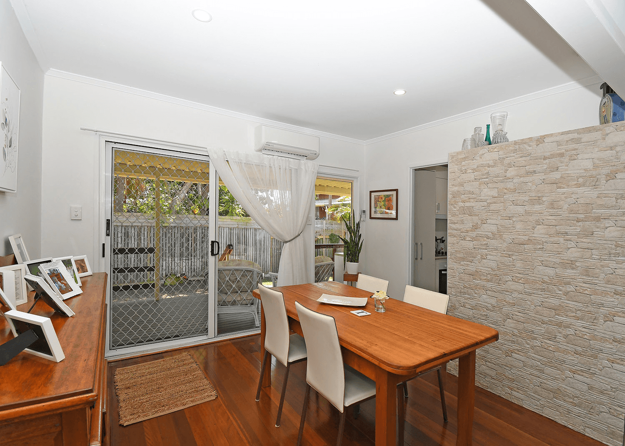 8 SCARBOROUGH Street, SCARNESS, QLD 4655