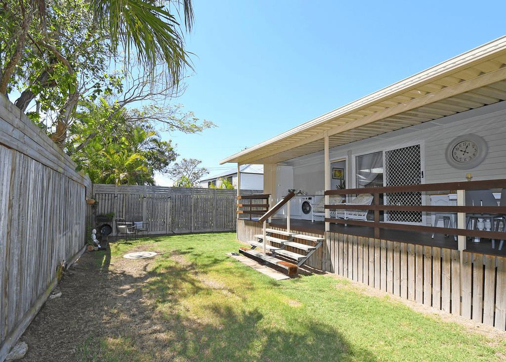 8 SCARBOROUGH Street, SCARNESS, QLD 4655