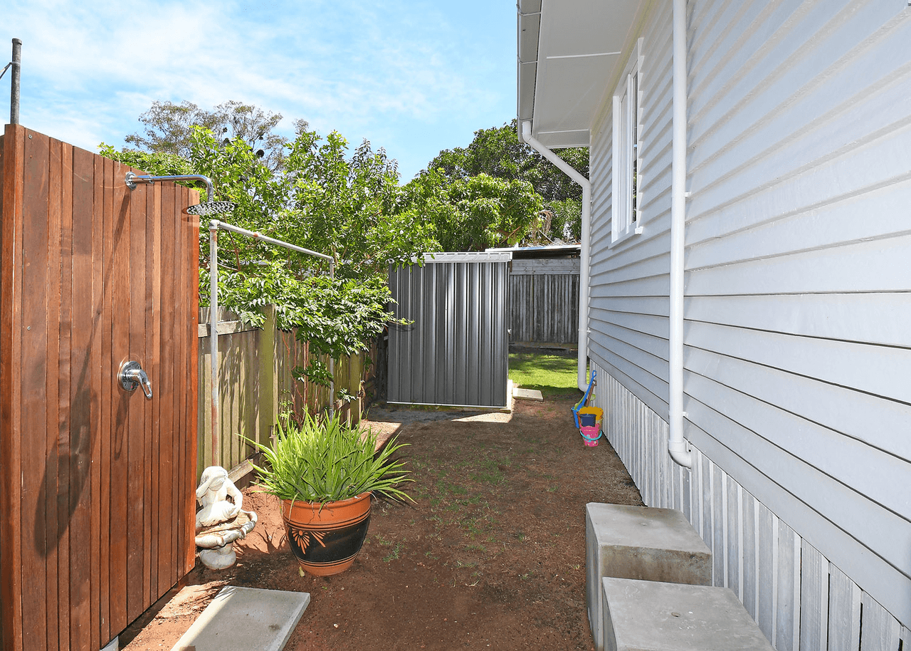 8 SCARBOROUGH Street, SCARNESS, QLD 4655