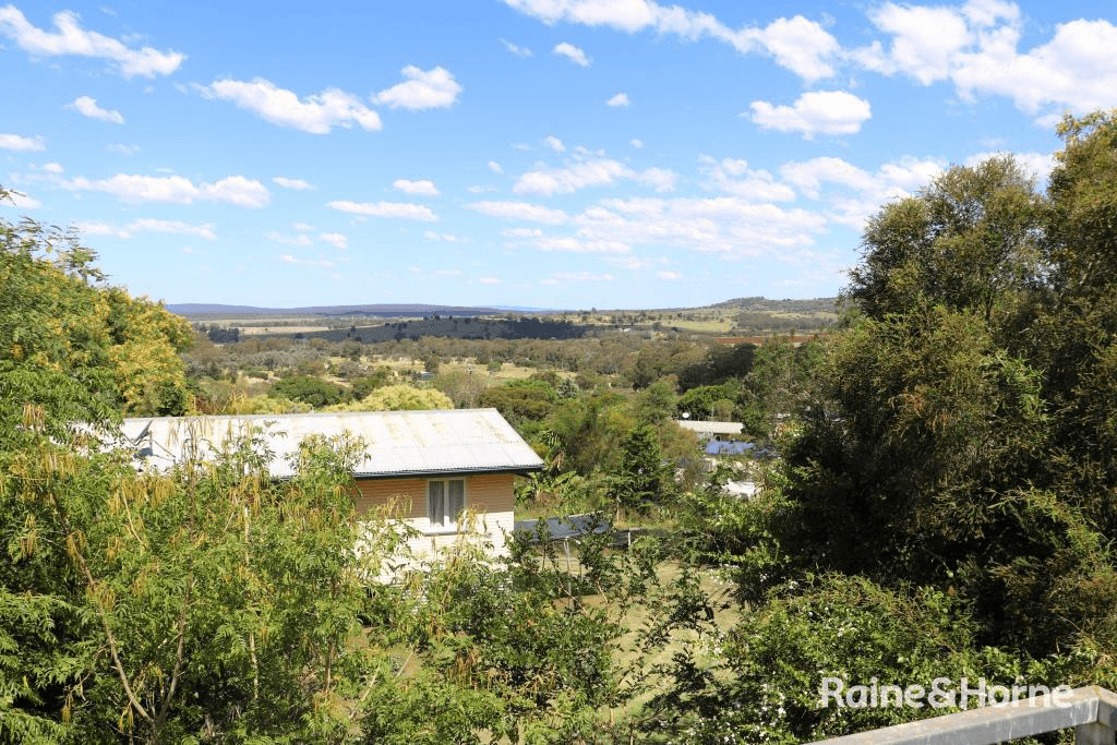 10 Magnussens Drive, TINGOORA, QLD 4608