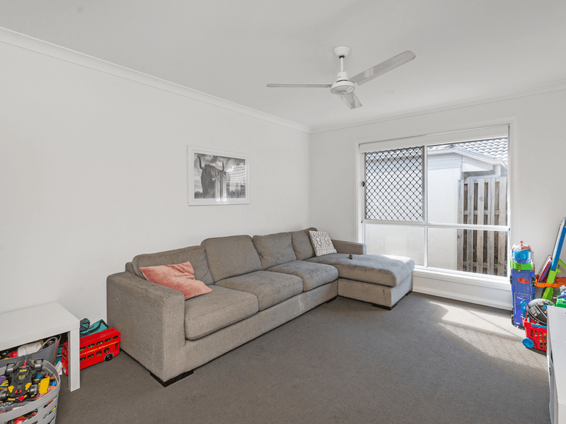 61 Moorinya Circuit, PIMPAMA, QLD 4209