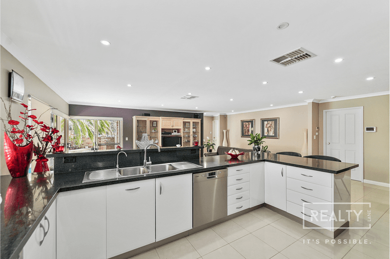 11 Landor Gardens, Woodvale, WA 6026