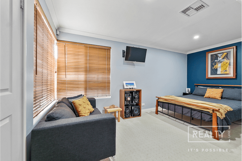 11 Landor Gardens, Woodvale, WA 6026