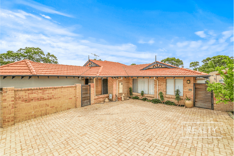 11 Landor Gardens, Woodvale, WA 6026