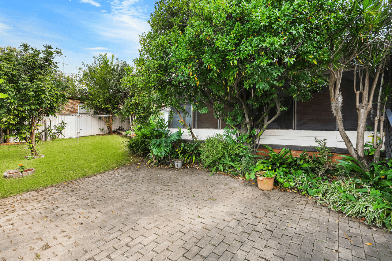 3 Bora Place, Toongabbie, NSW 2146