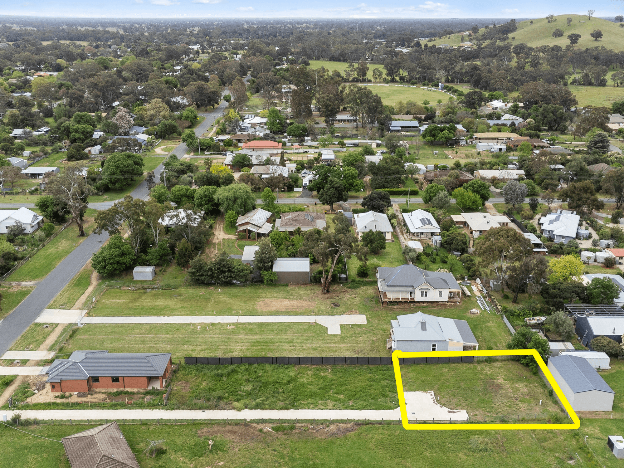 55 ANDERSON STREET, AVENEL, VIC 3664