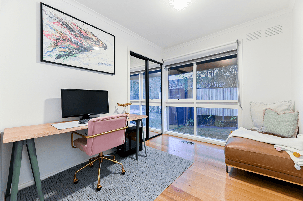 8 Cardigan Street, ENDEAVOUR HILLS, VIC 3802