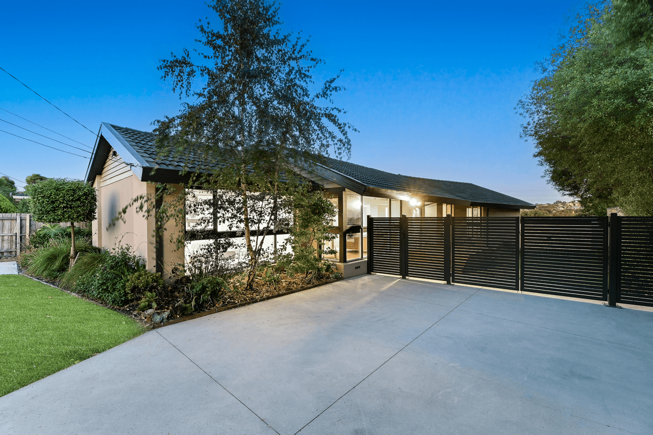 8 Cardigan Street, ENDEAVOUR HILLS, VIC 3802