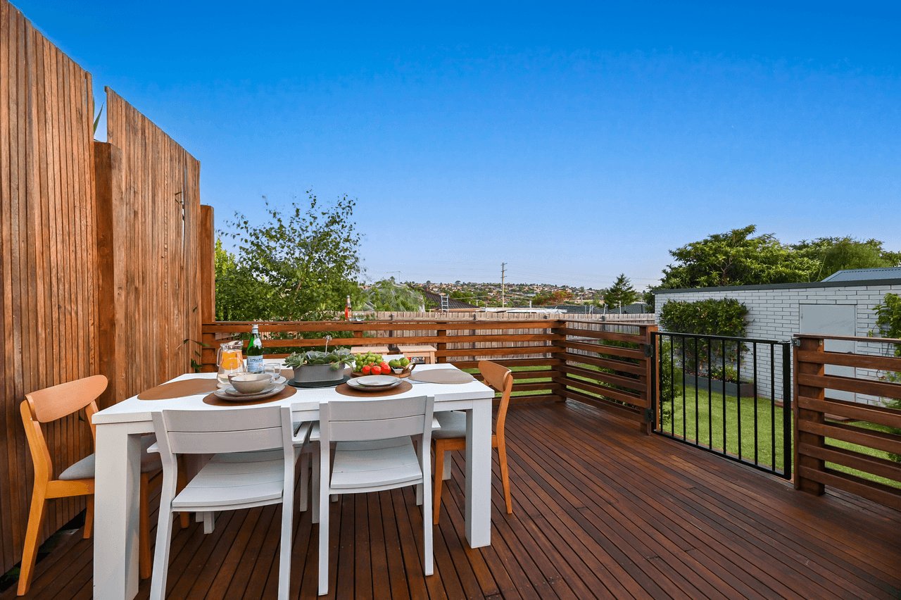 8 Cardigan Street, ENDEAVOUR HILLS, VIC 3802