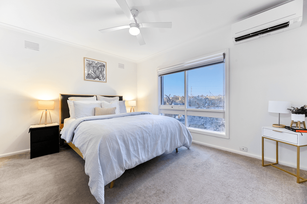 8 Cardigan Street, ENDEAVOUR HILLS, VIC 3802