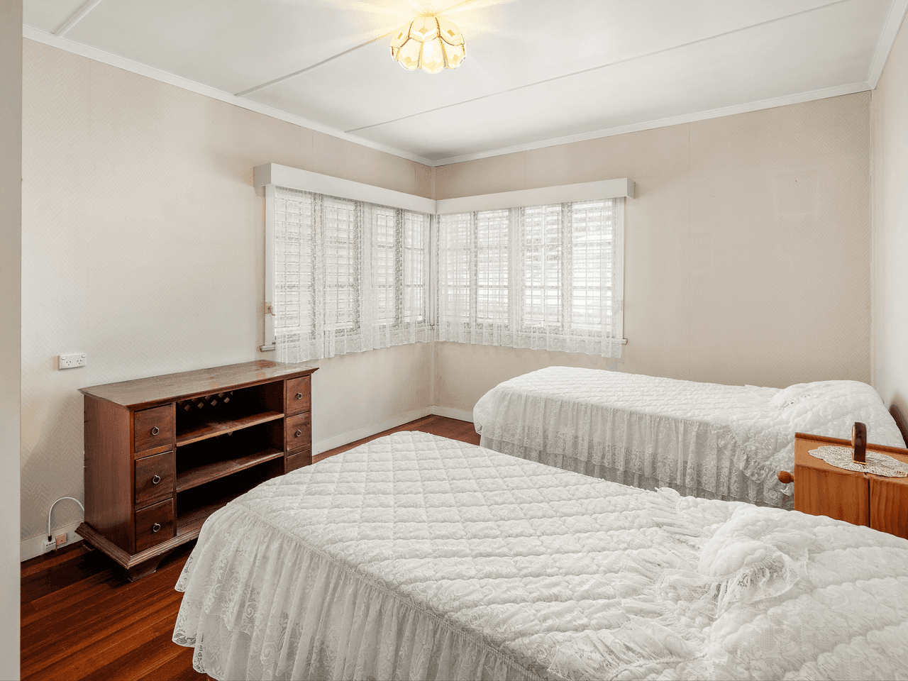 84 Layard Street, HOLLAND PARK, QLD 4121