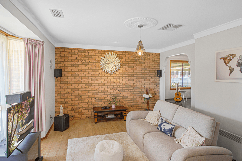 29 Lamilla Street, Glenfield Park, NSW 2650