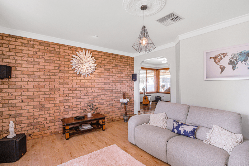 29 Lamilla Street, Glenfield Park, NSW 2650