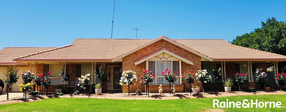 2 Angeleish Avenue, PARKES, NSW 2870