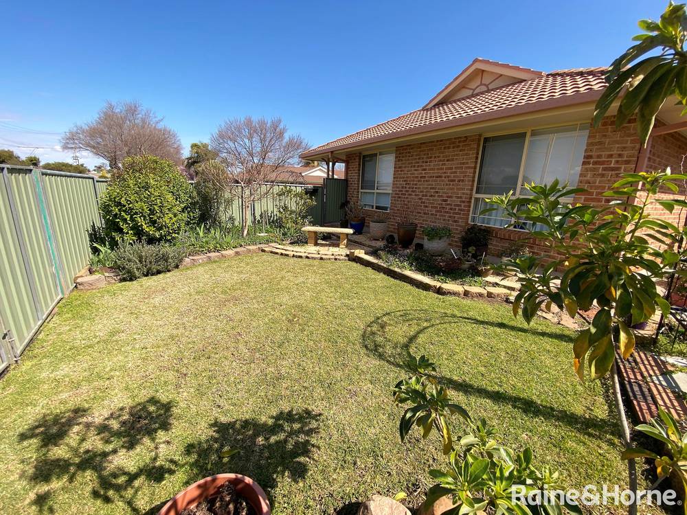 2 Angeleish Avenue, PARKES, NSW 2870