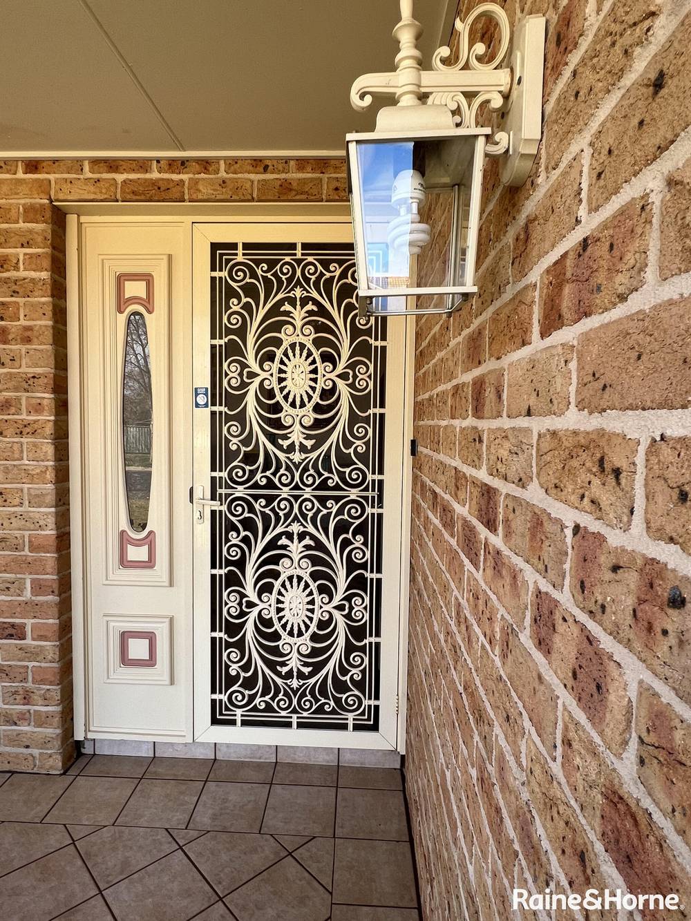 2 Angeleish Avenue, PARKES, NSW 2870
