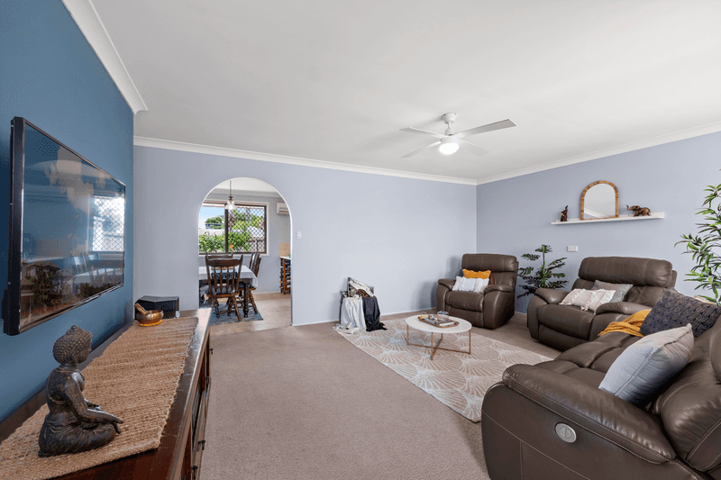 6 Schultz Street, Kearneys Spring, QLD 4350