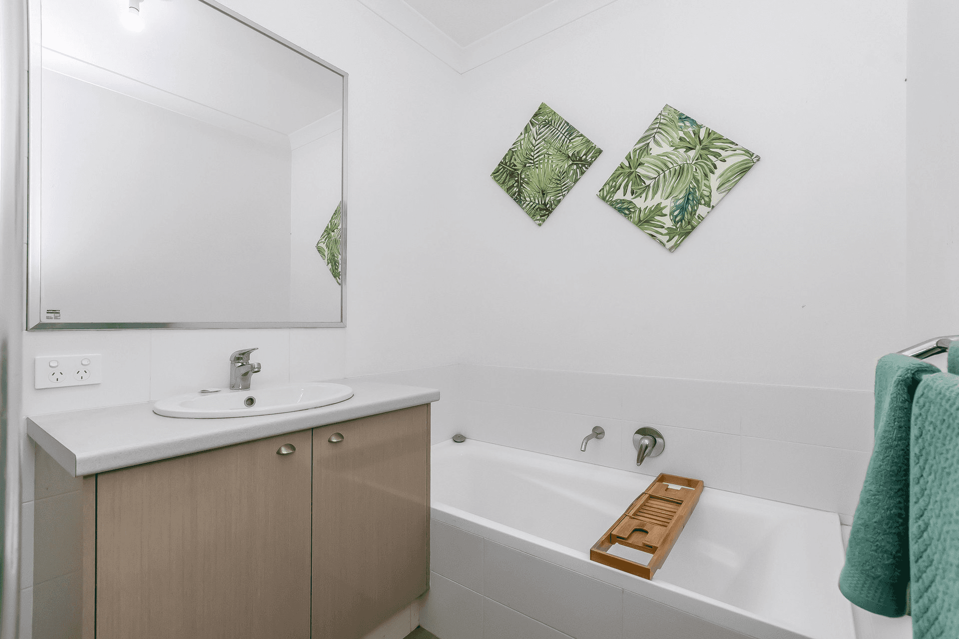 14 Grasby Way, Piara Waters, WA 6112