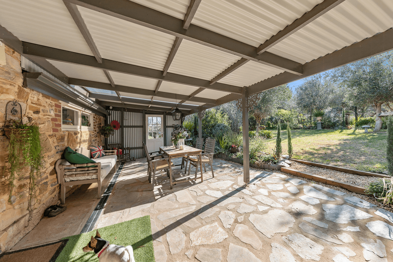 4 Penglawdd Street, BURRA, SA 5417