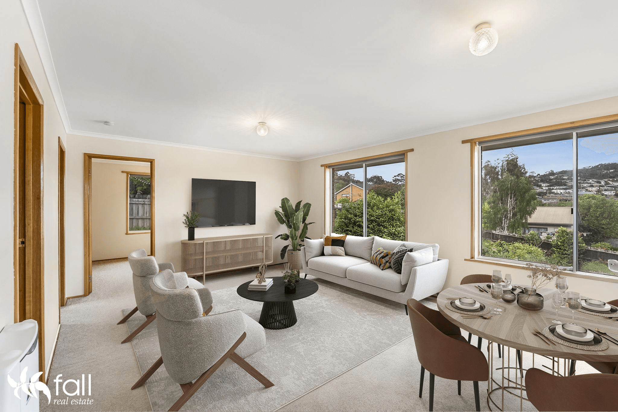 2/4 Raminea Road, LINDISFARNE, TAS 7015