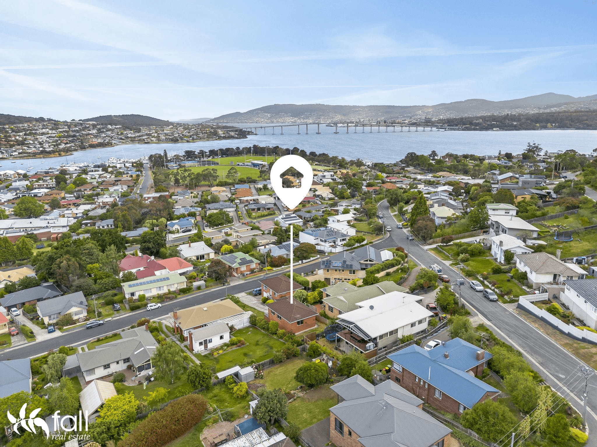 2/4 Raminea Road, LINDISFARNE, TAS 7015