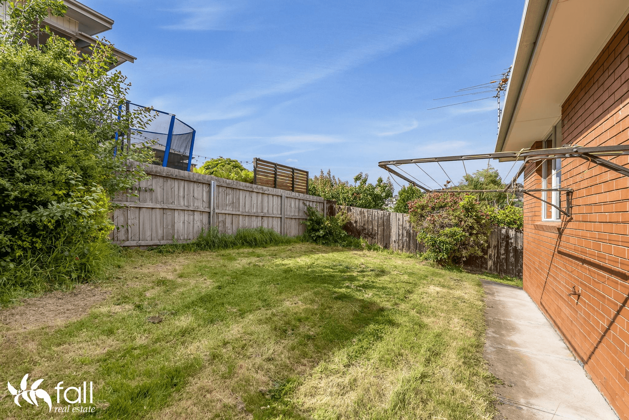 2/4 Raminea Road, LINDISFARNE, TAS 7015