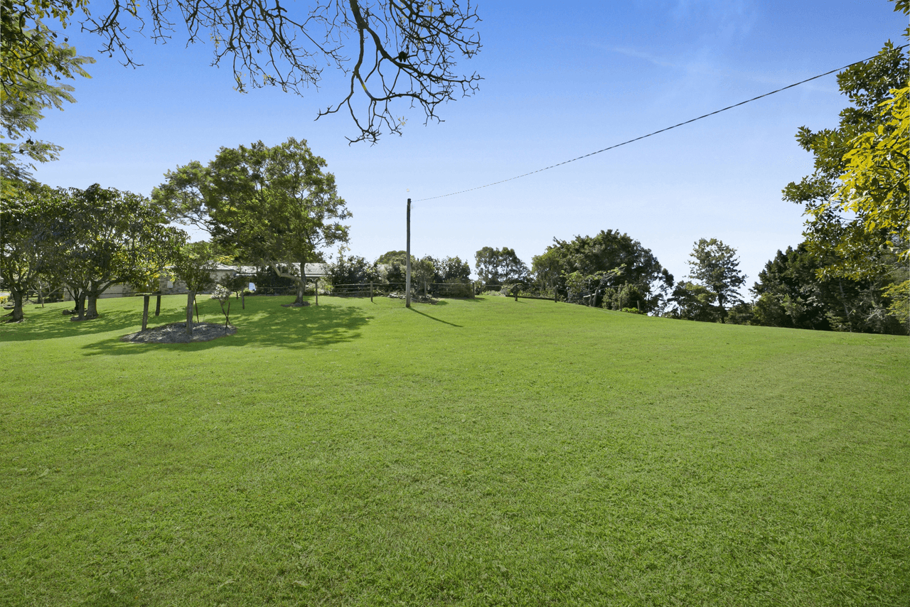 381 Bonogin Road, BONOGIN, QLD 4213