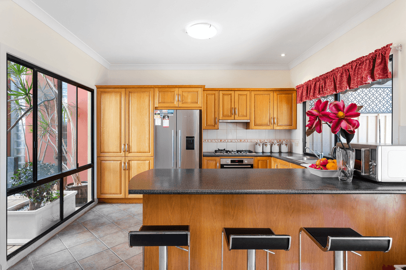 18 Knapman Crescent, PORT ADELAIDE, SA 5015