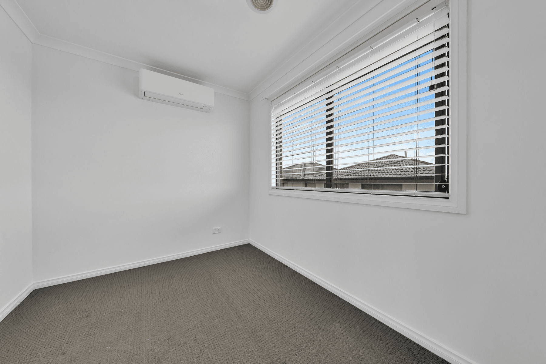 2/33 Jones Road, Dandenong, VIC 3175