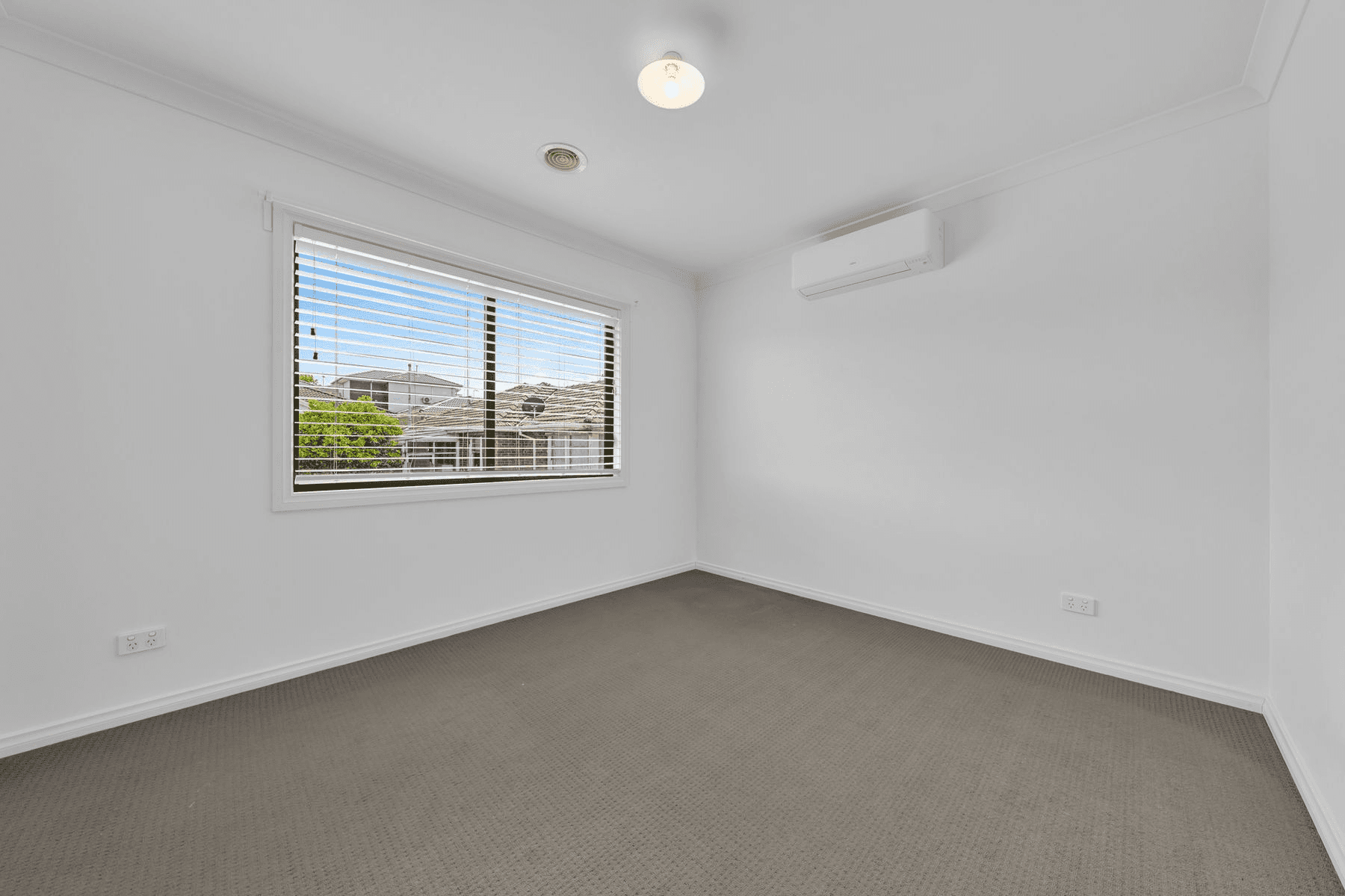 2/33 Jones Road, Dandenong, VIC 3175