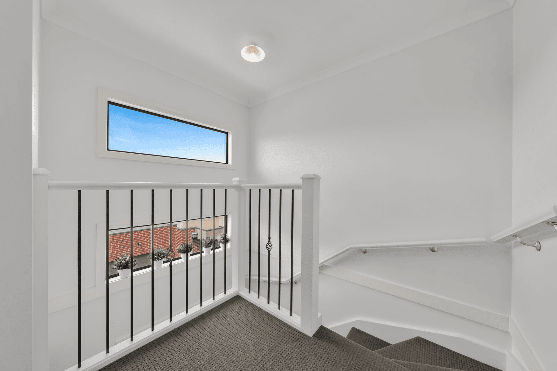 2/33 Jones Road, Dandenong, VIC 3175