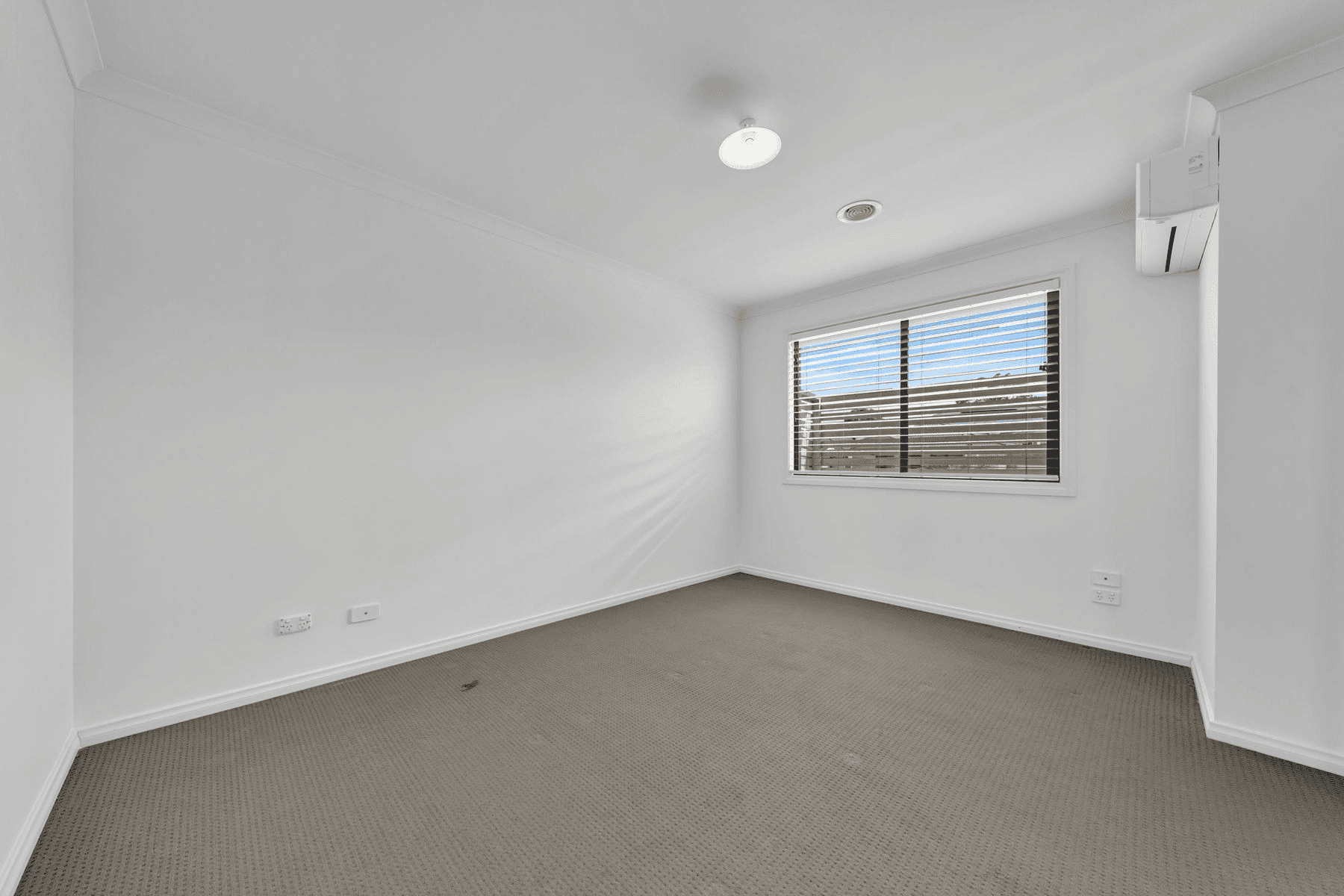 2/33 Jones Road, Dandenong, VIC 3175