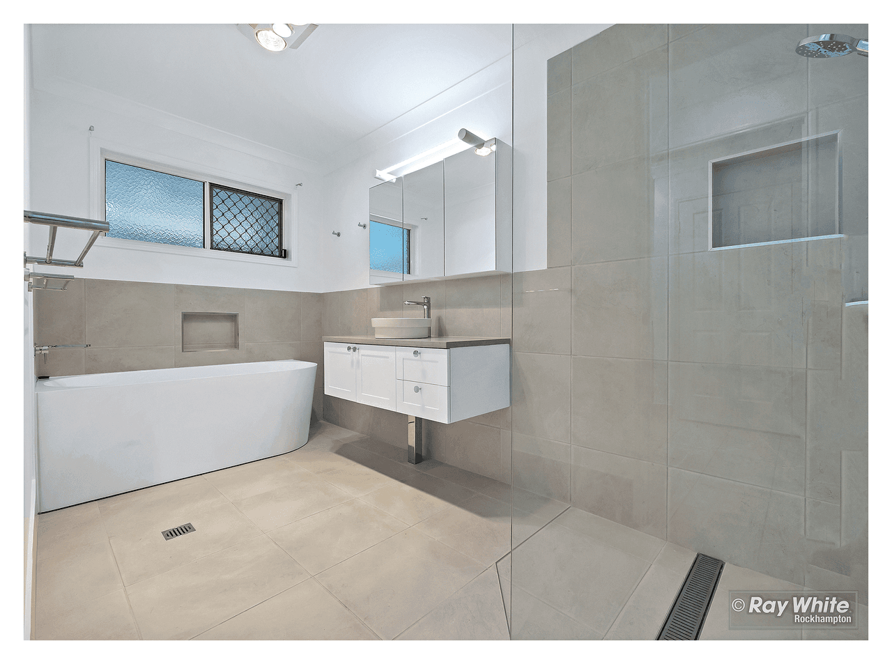 3 Riverwood Grove, NORMAN GARDENS, QLD 4701