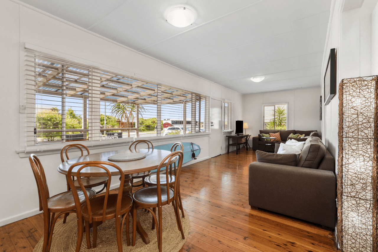 7 Coronation Drive, BROULEE, NSW 2537