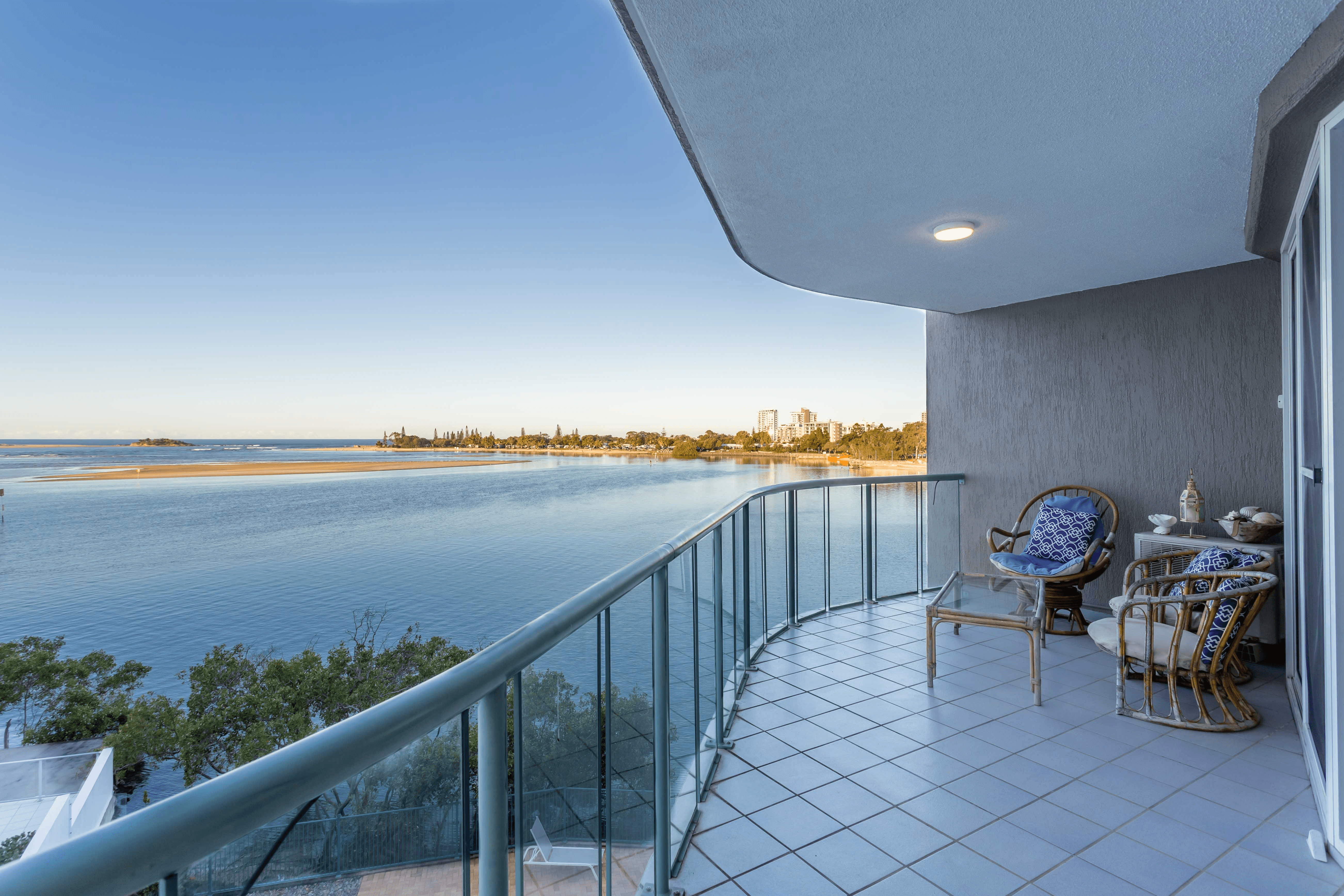 2  Duporth Avenue, MAROOCHYDORE, QLD 4558