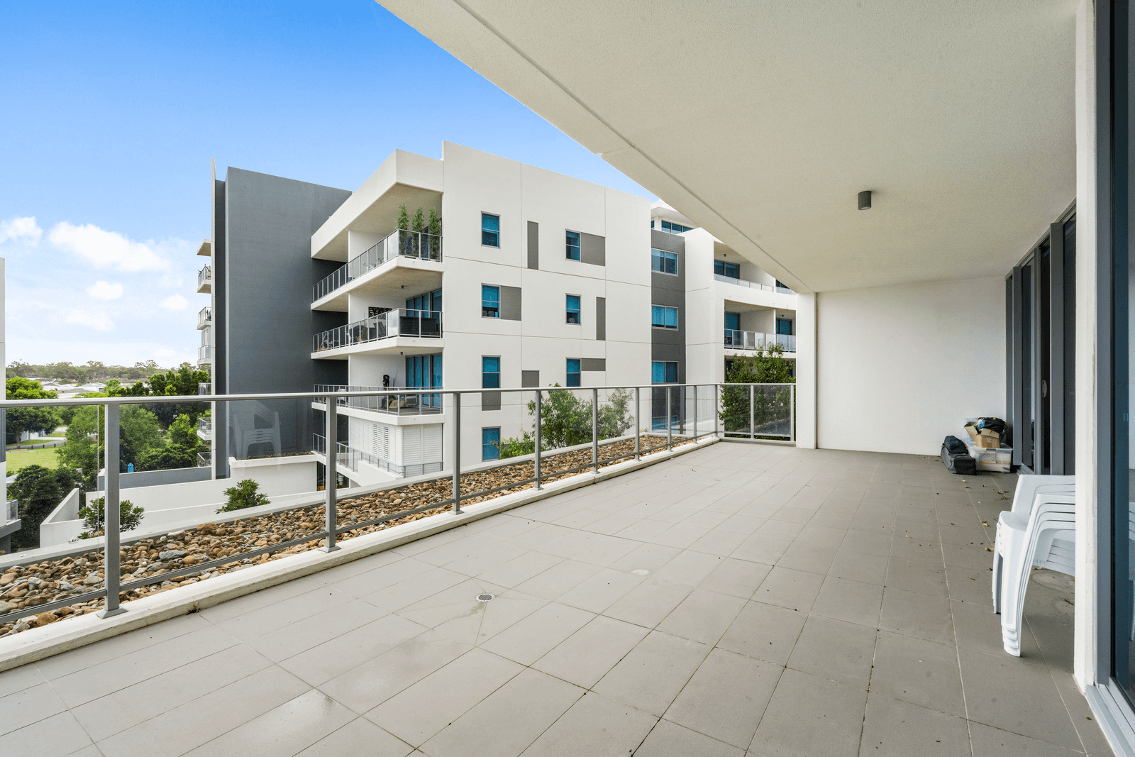 102/43 Harbour Town Drive, BIGGERA WATERS, QLD 4216