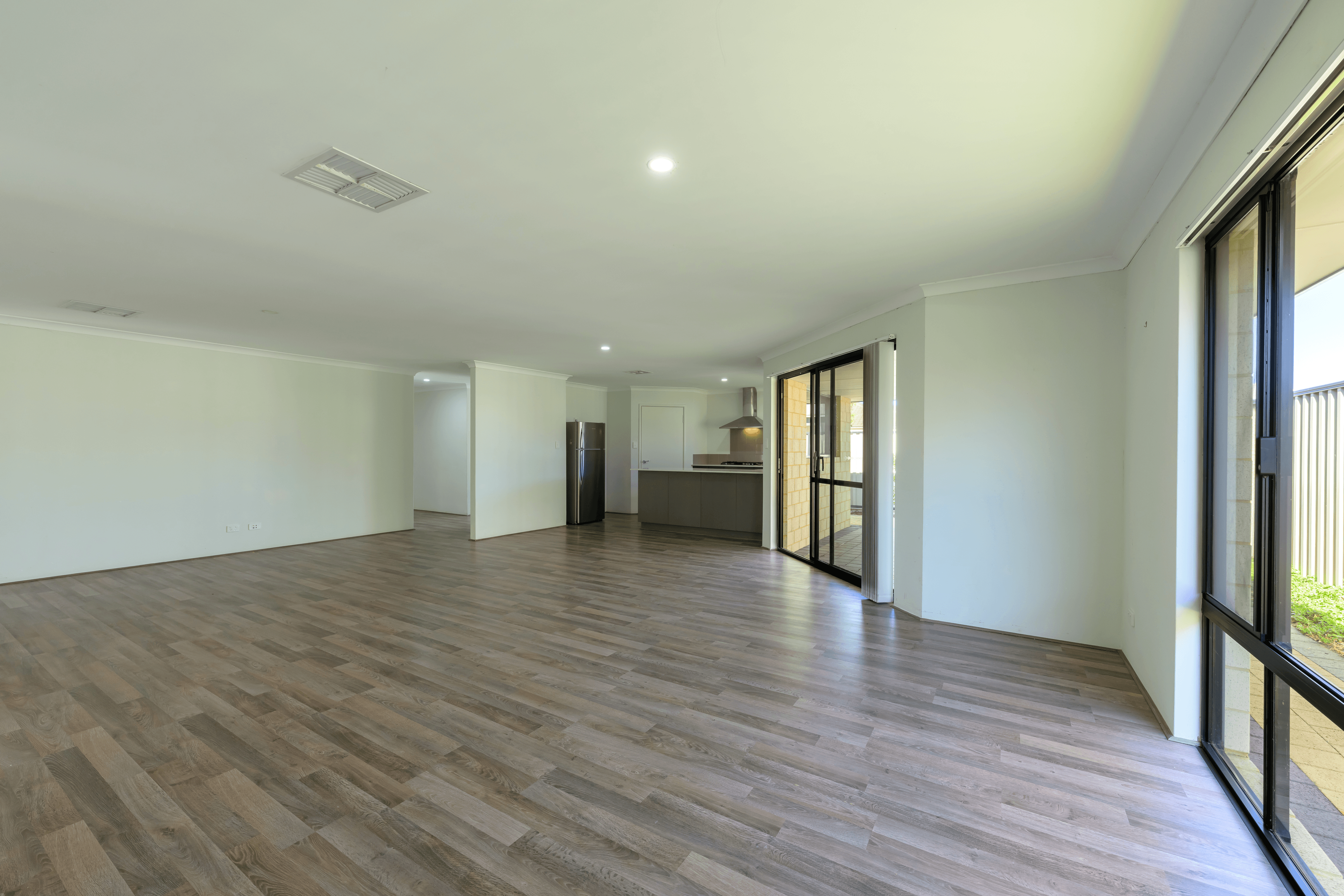 76 Yangtze Avenue, SOUTHERN RIVER, WA 6110