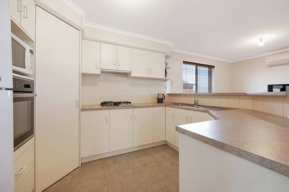 16 Rongoa Drive, Warrnambool, VIC 3280